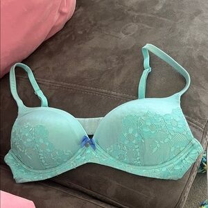 Victoria's Secret Mint Lace Bra with Blue Accent